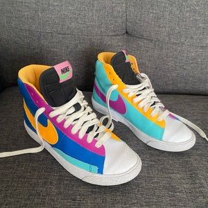Nike blazer multi color size 5.5 kids or 7.5 women’s